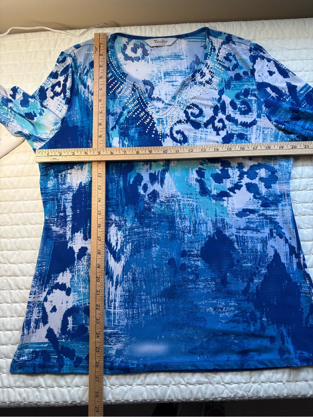 TanJay Blue Teal & White Abstract 3/4 Sleeve V-Neck Top PM